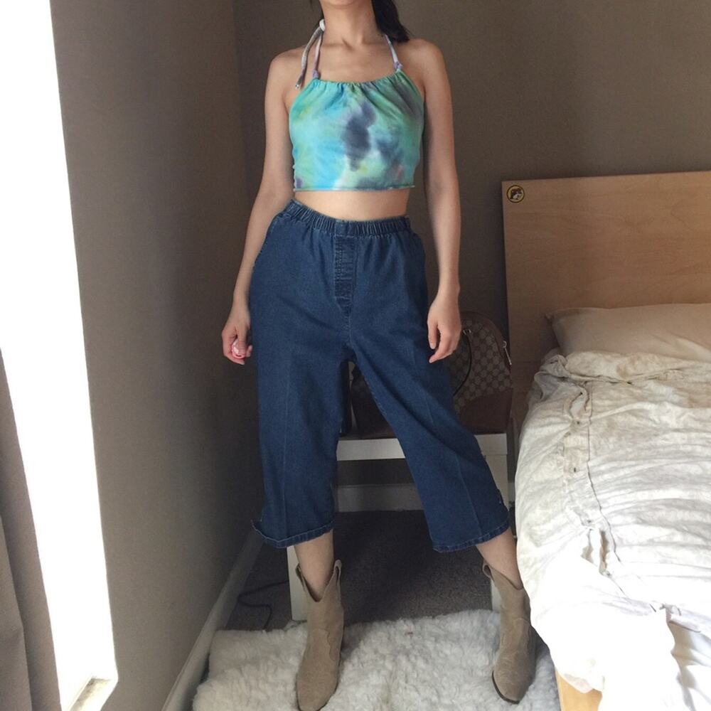 Allison Daley High Rise Cropped Jeans.--DA9